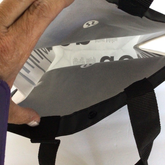 LULULEMON REUSABLE TOTE BAG SMALL - Picture 6 of 6
